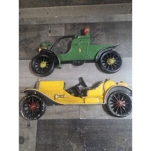 MIDWEST Cast Metal Antique Cars Wall Plaques GREEN OLDS YELLOW STUTZ
